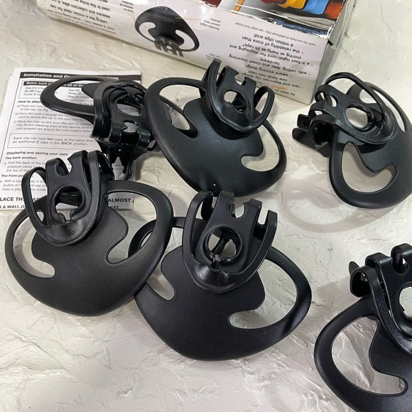 *Lids Curve Cap Rack Display & Storage System - Picture 7 of 8